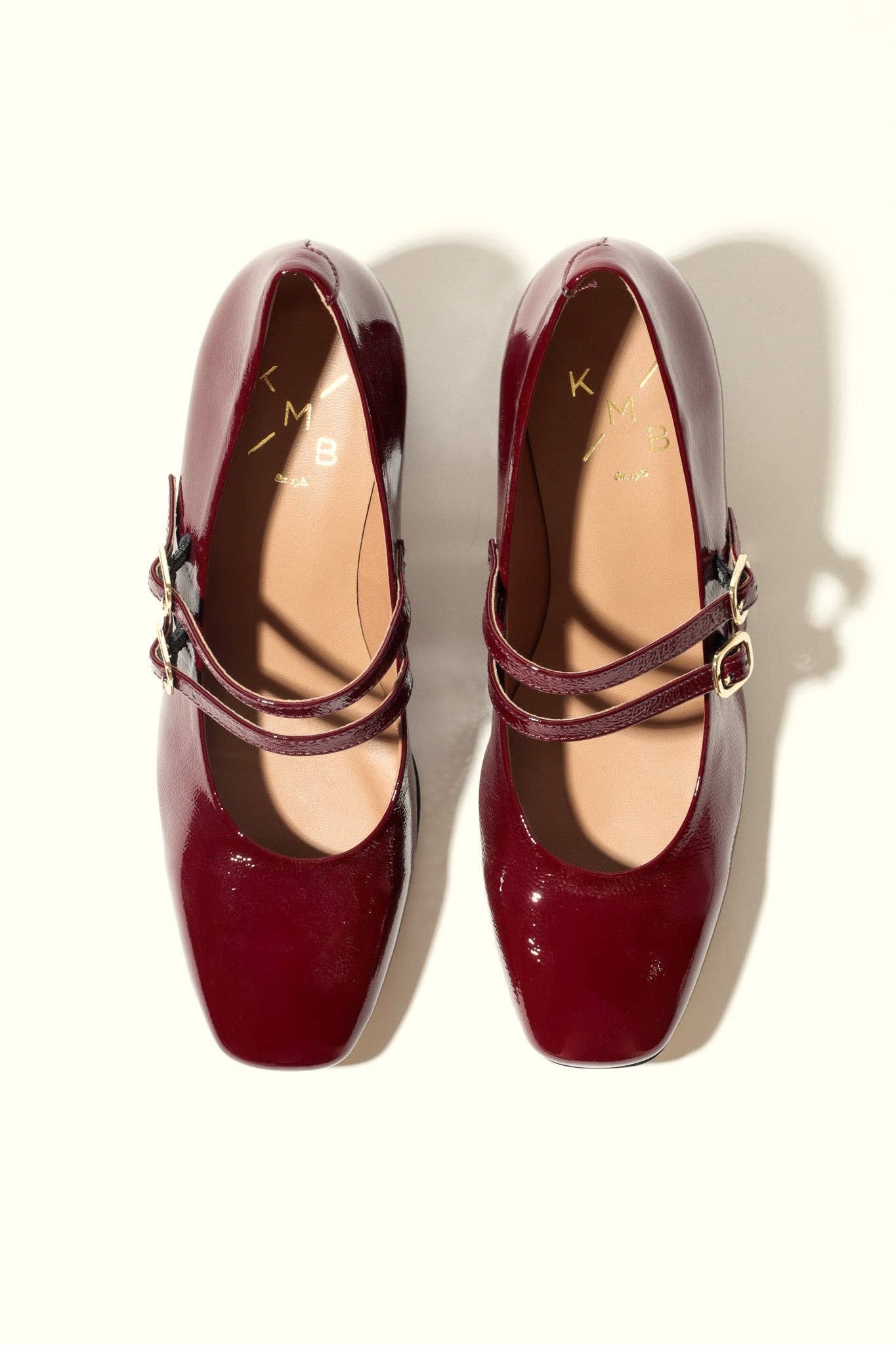 MAITE BURGUNDY – Absatzschuhe mit doppeltem Riemen im Mary-Jane-Stil