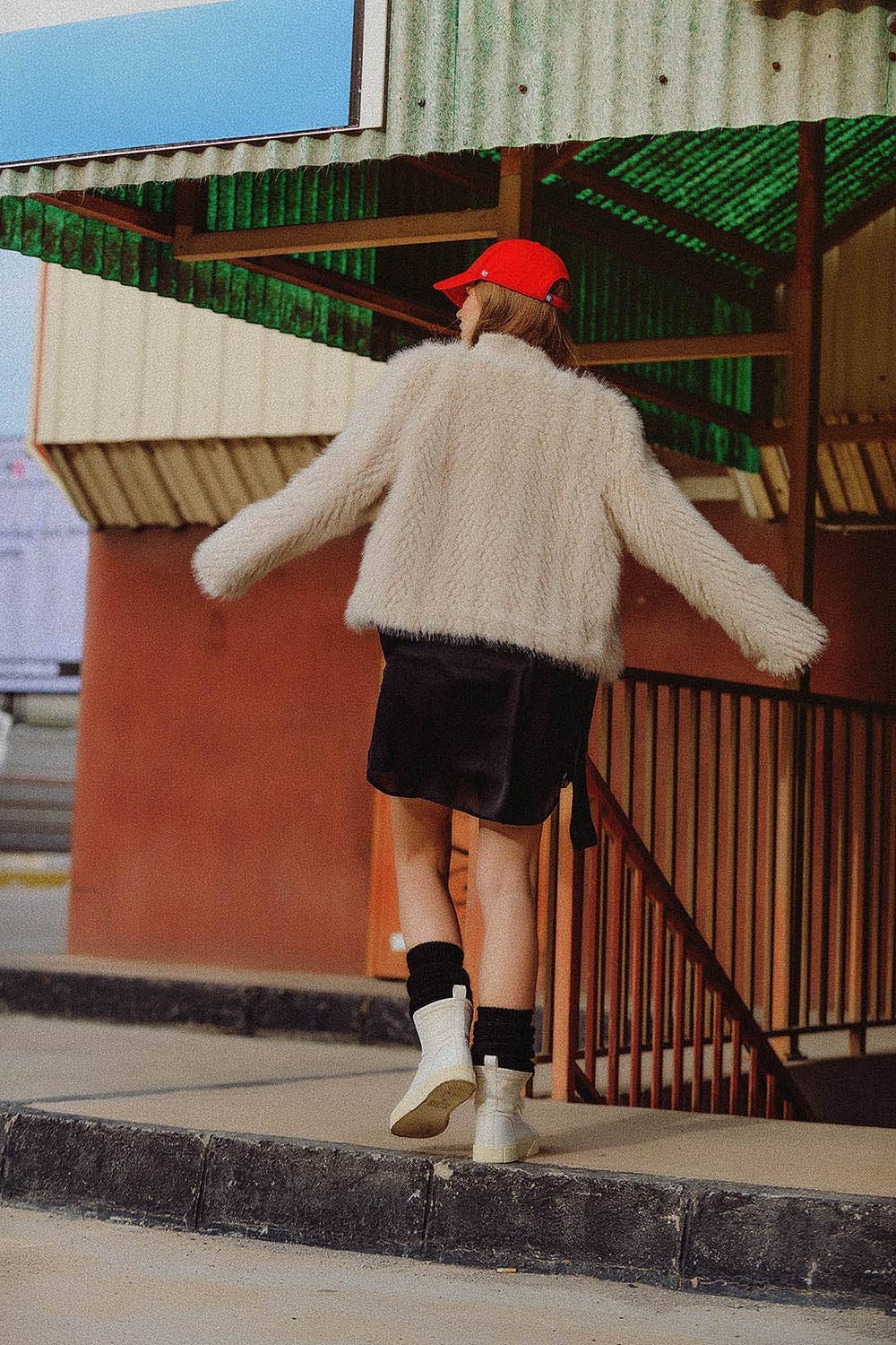 Kurzjacke in Beige aus feinem Fell