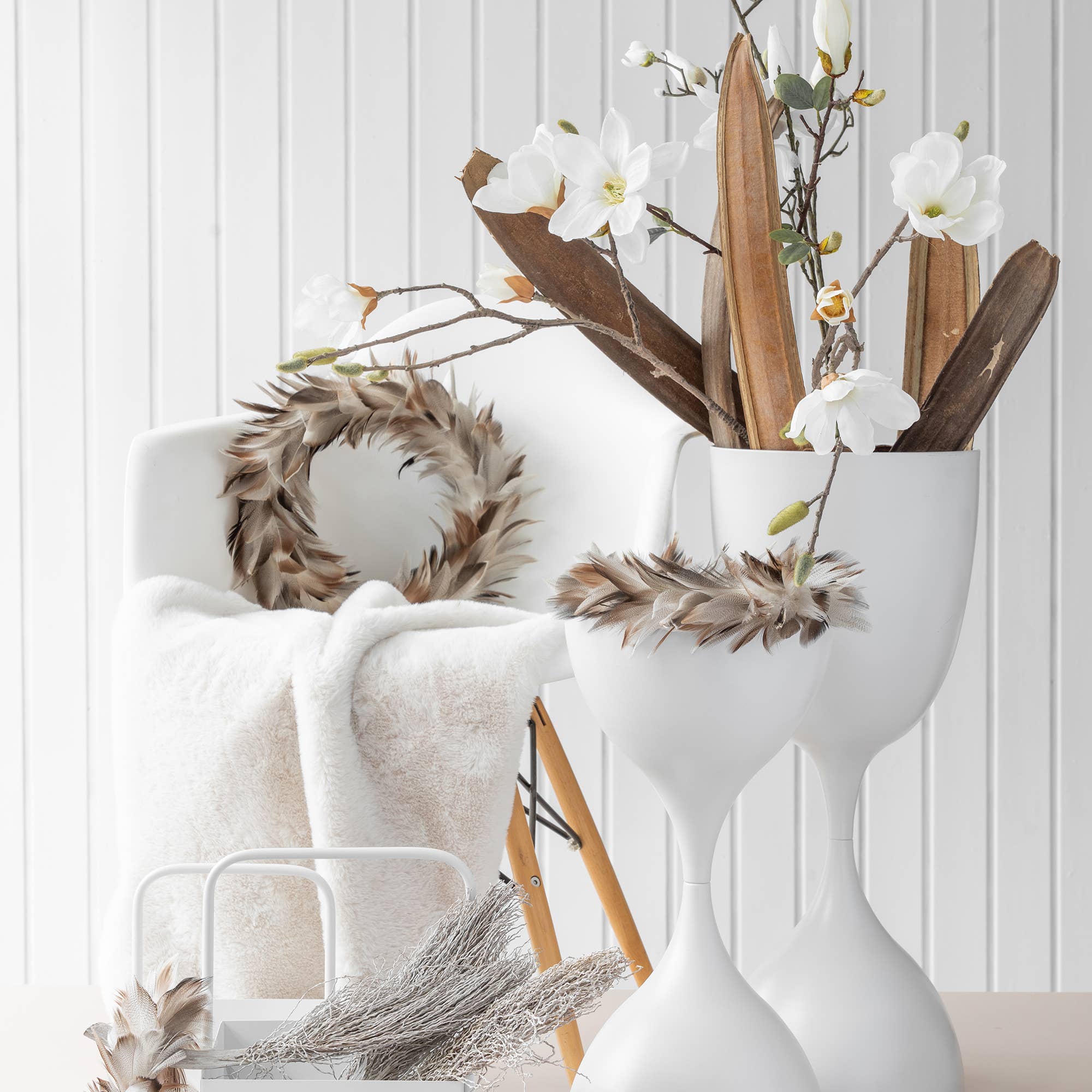 Feder Kranz Timor Zum Hängen, 2 Farben, D10cm, Inn