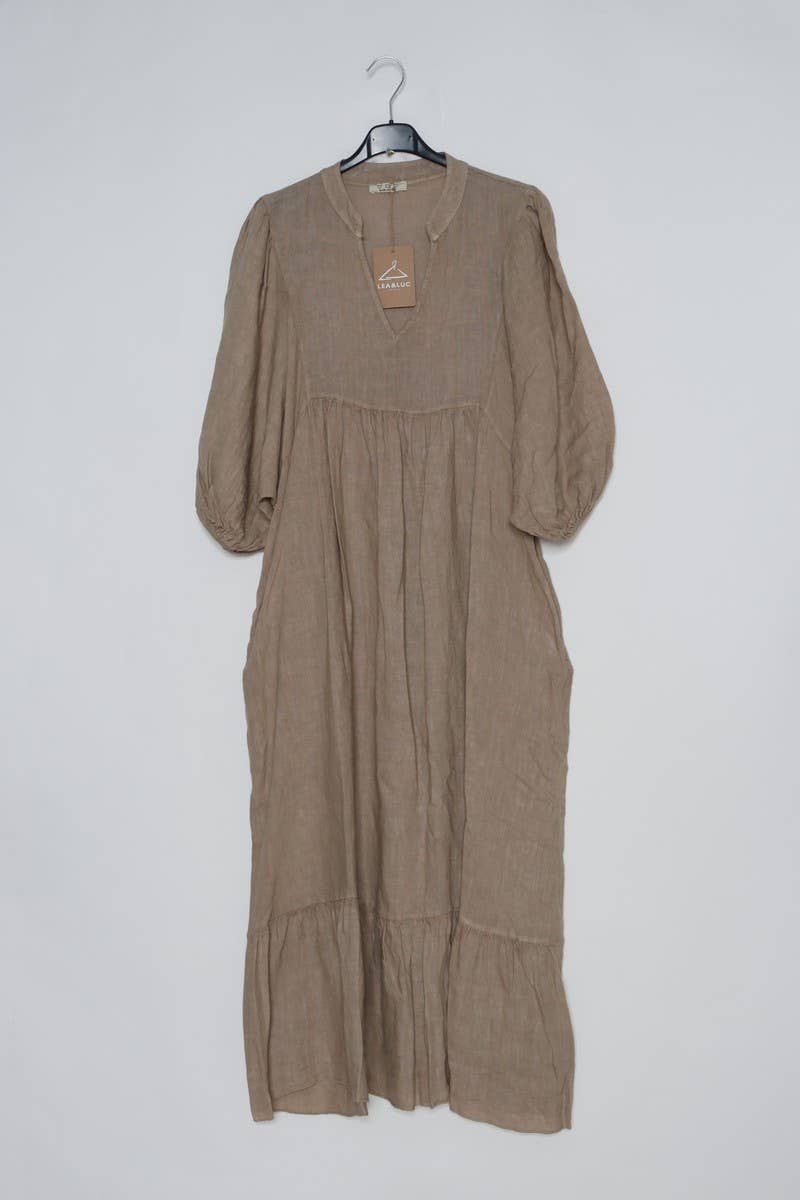 Kleid aus Leinen mit Volants und Stehkragen