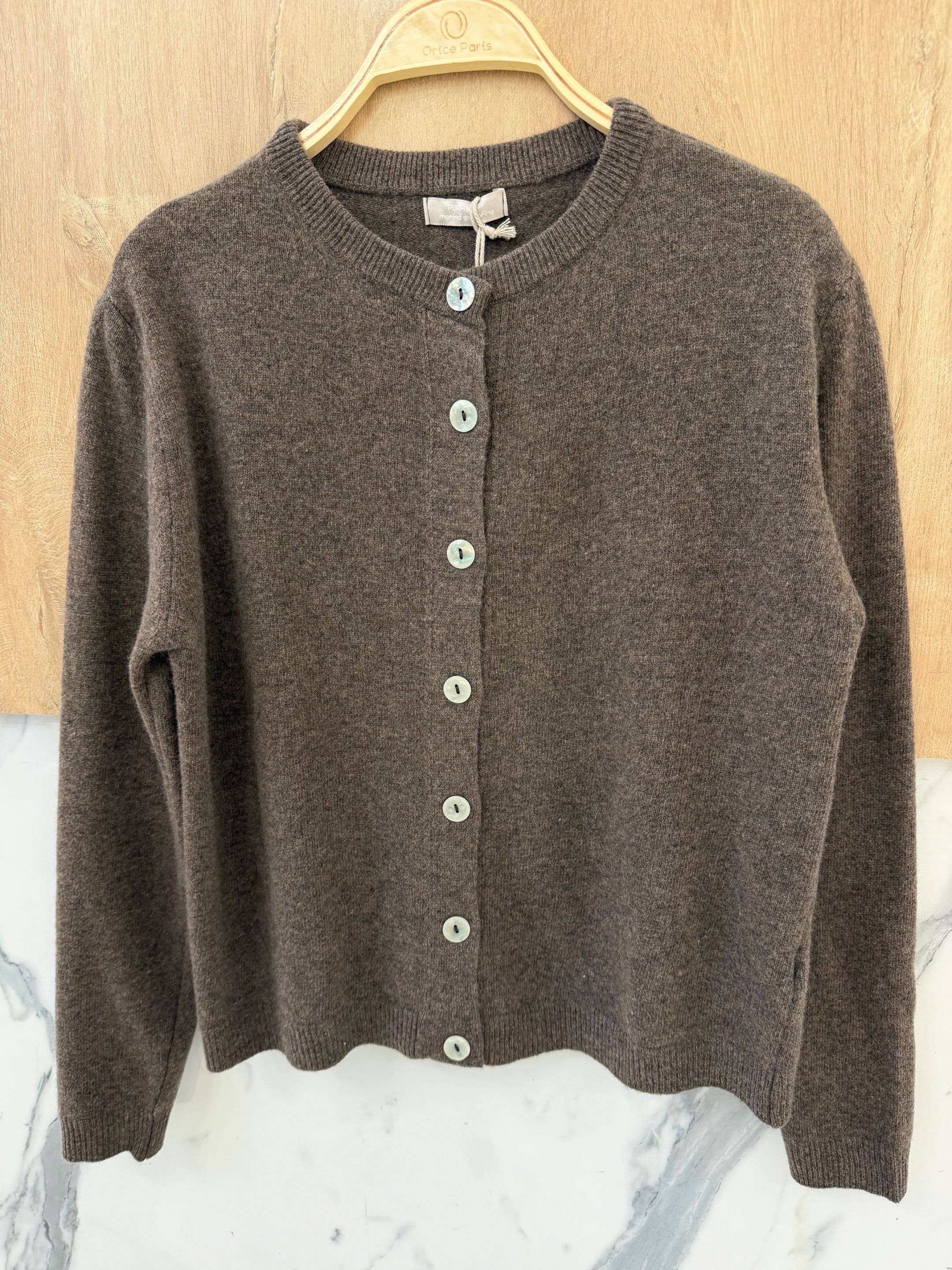 Rundhals-Cardigan aus 100 % Wolle – Hergestellt in Italien: Taupe / Einheitsgröße