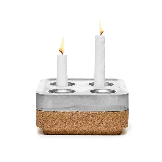 Korkschale Fyran Born in Sweden