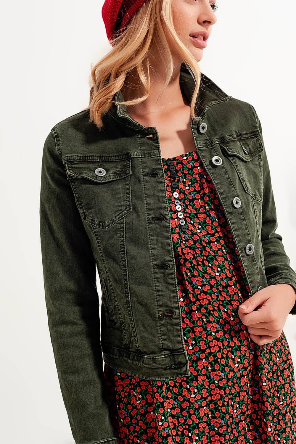Schmale Truckerjacke aus Denim in Grün