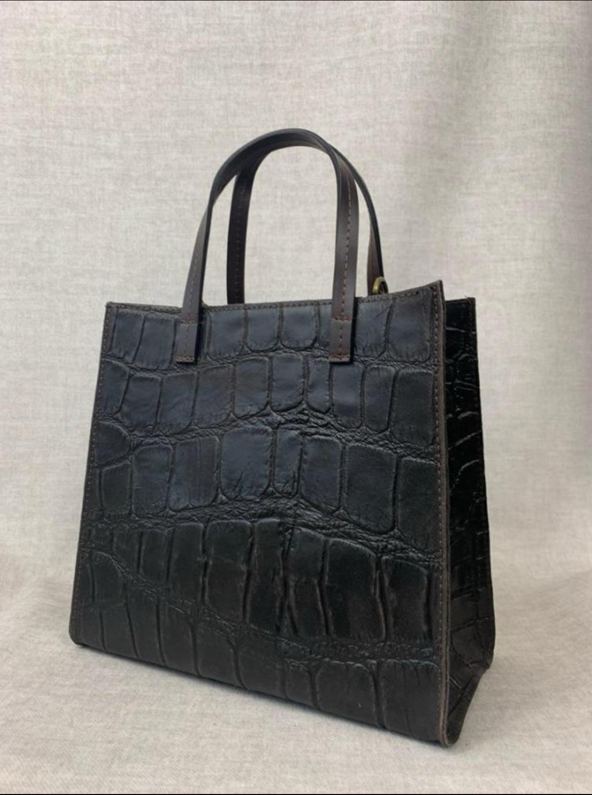 Faye Ledertasche von WAUW