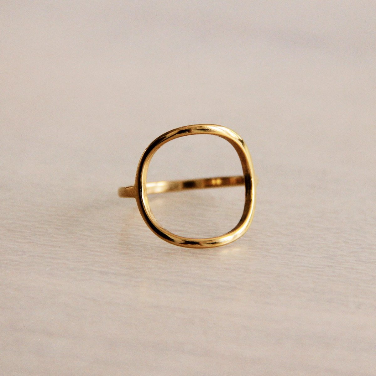 Stahlring mit offener Runde goldfarben