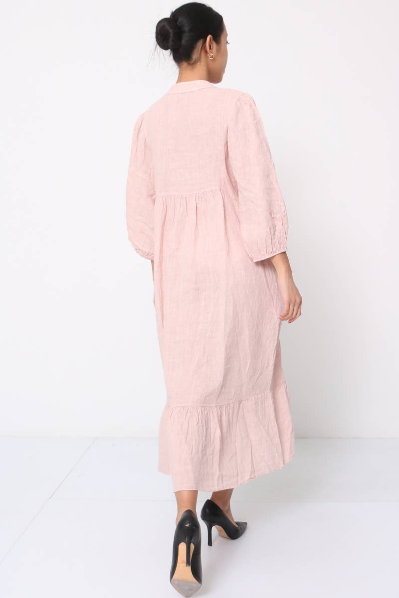 Kleid aus Leinen mit Volants und Stehkragen