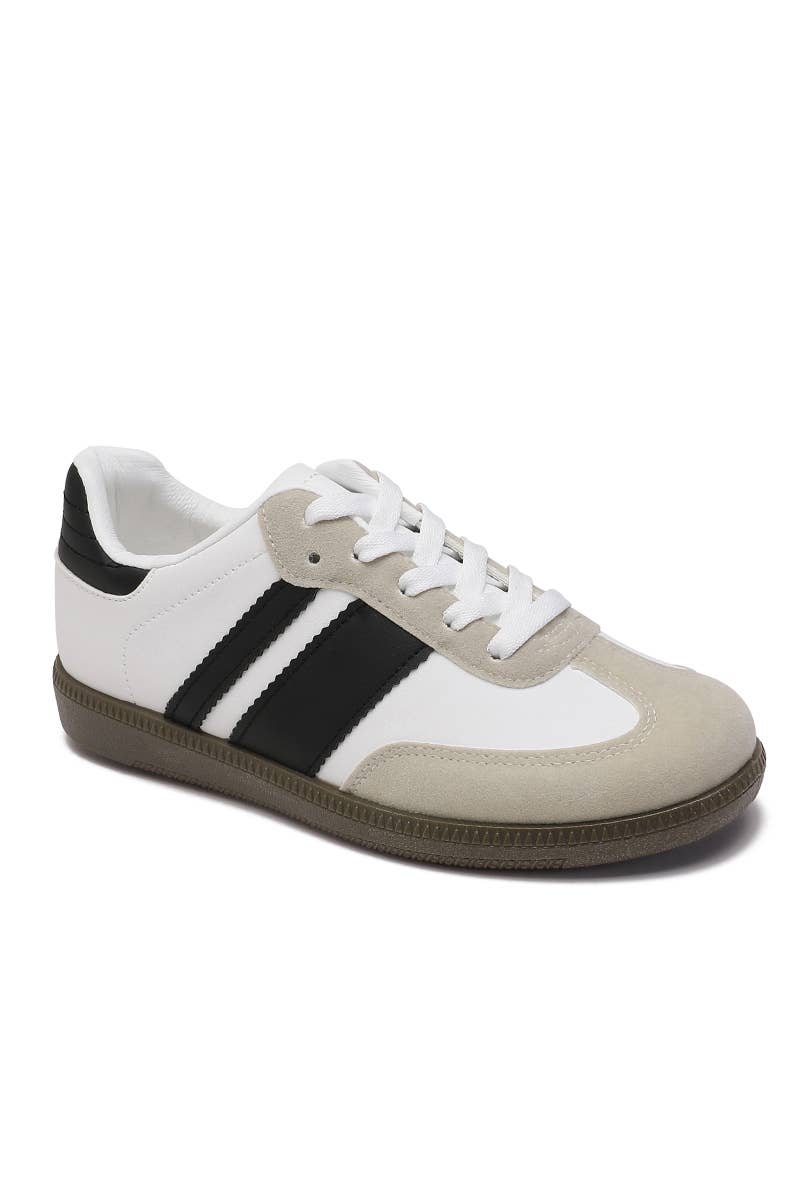 Trendiger Sneaker weiß/blau