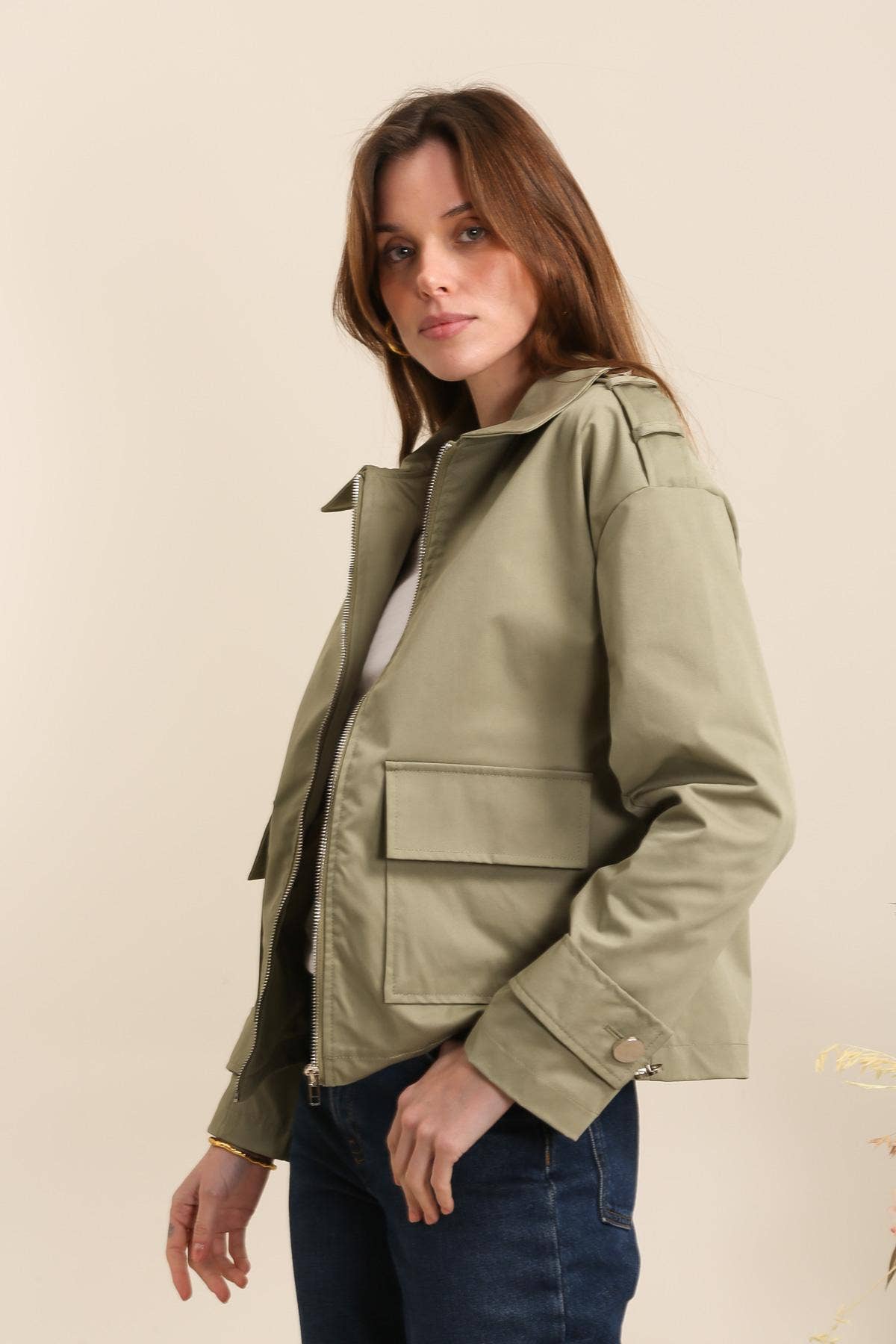 Kurze Jacke mit klassischem Kragen