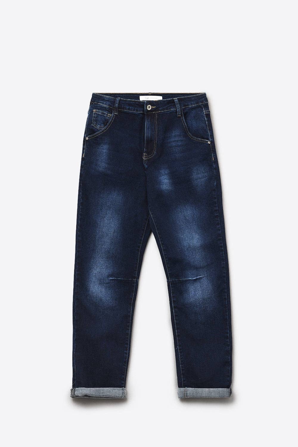 Dunkel gewaschene Jeans mit Kontrastnähten und umgeschlagenen Säumen