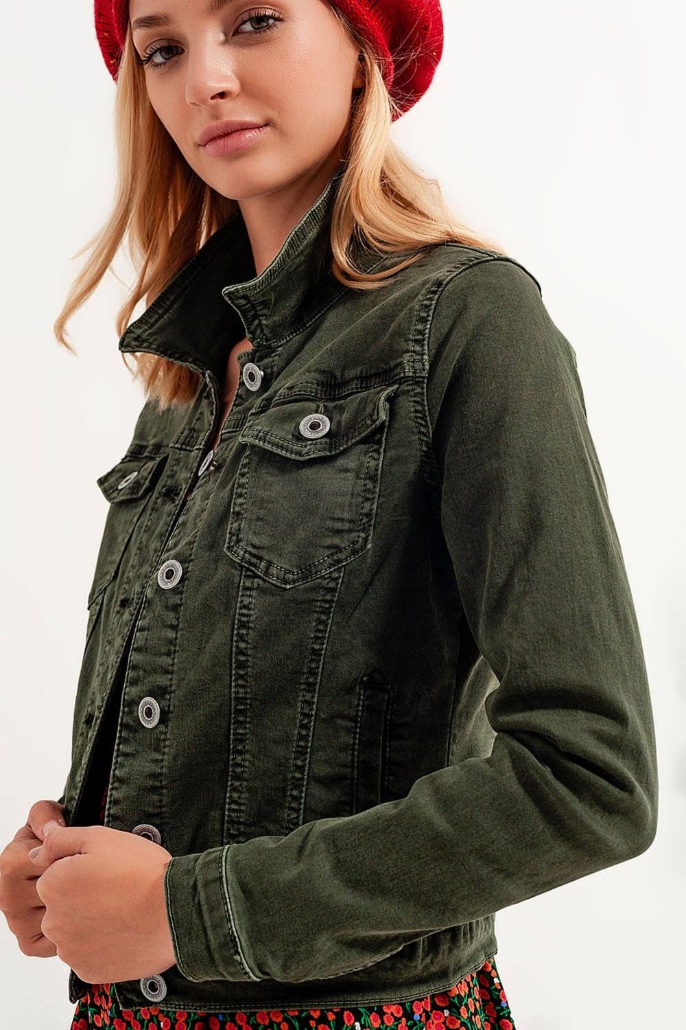 Schmale Truckerjacke aus Denim in Grün