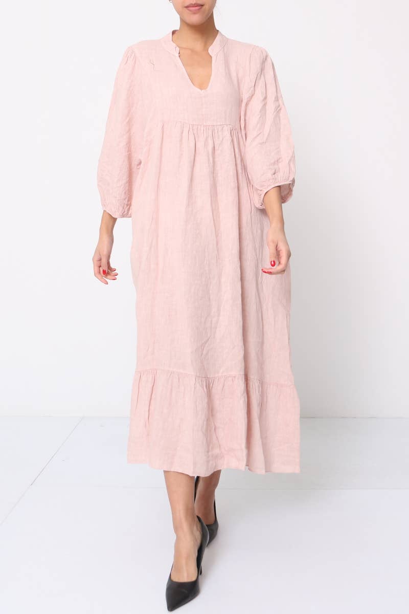 Kleid aus Leinen mit Volants und Stehkragen