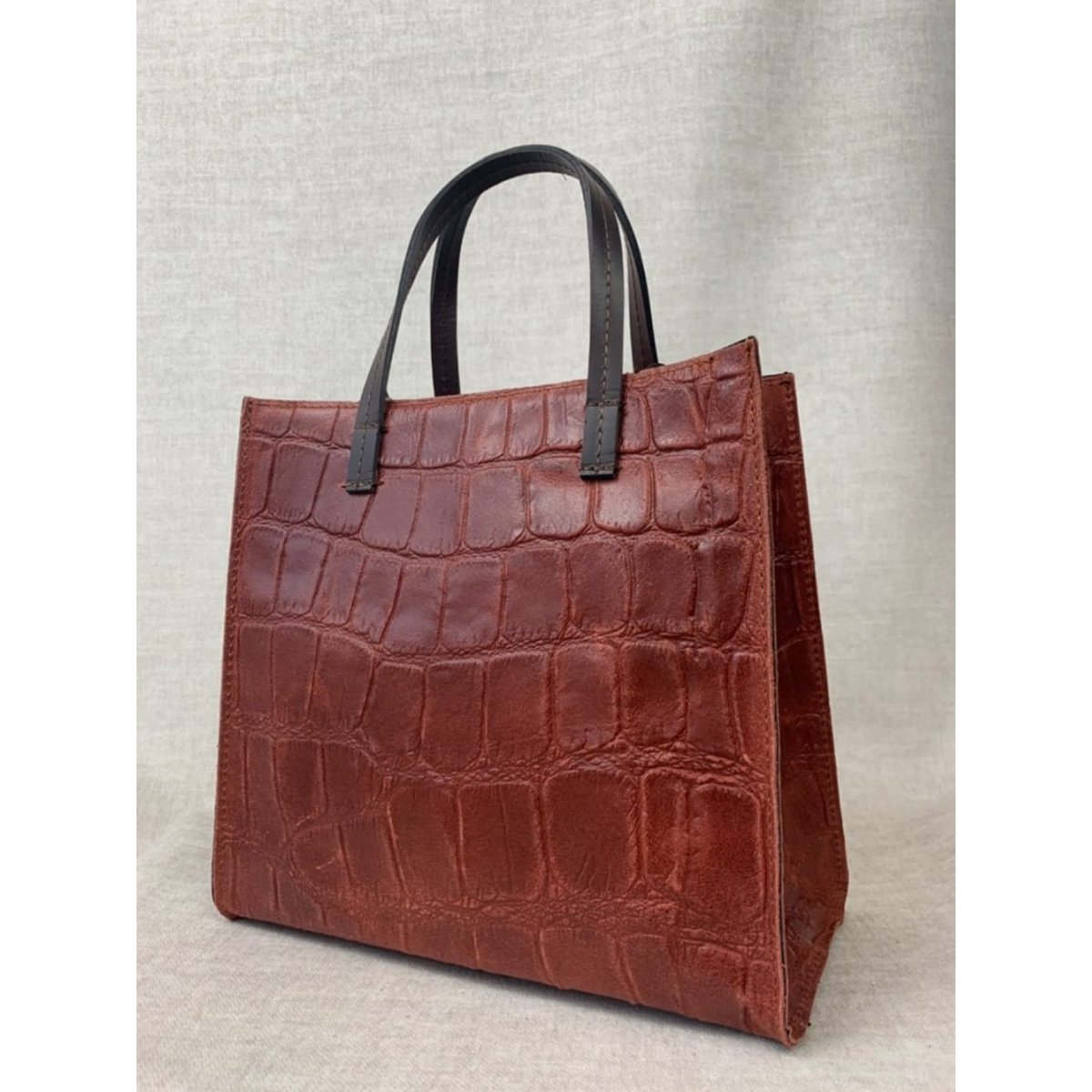 Faye Ledertasche von WAUW