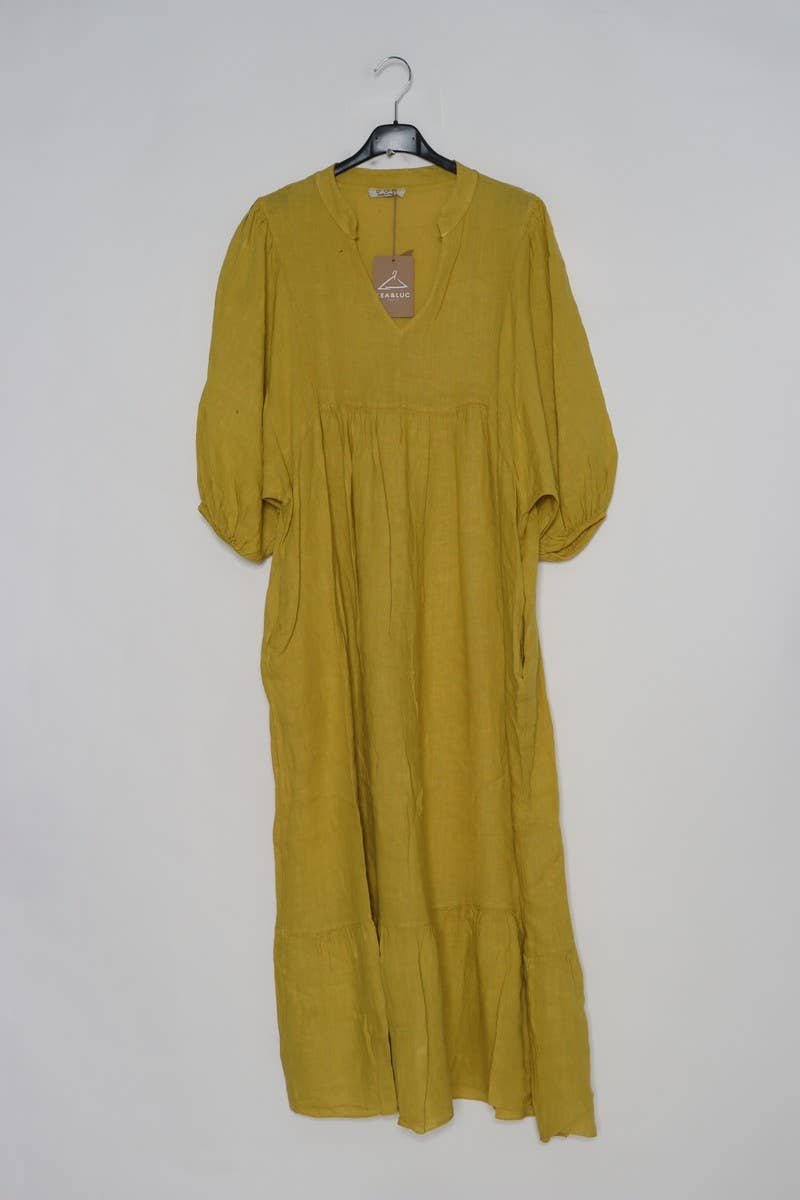 Kleid aus Leinen mit Volants und Stehkragen