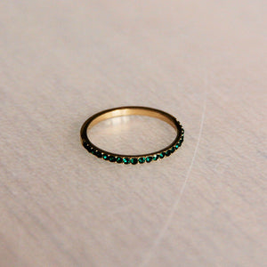 Minimalistischer Ring mit mini Zirkonias