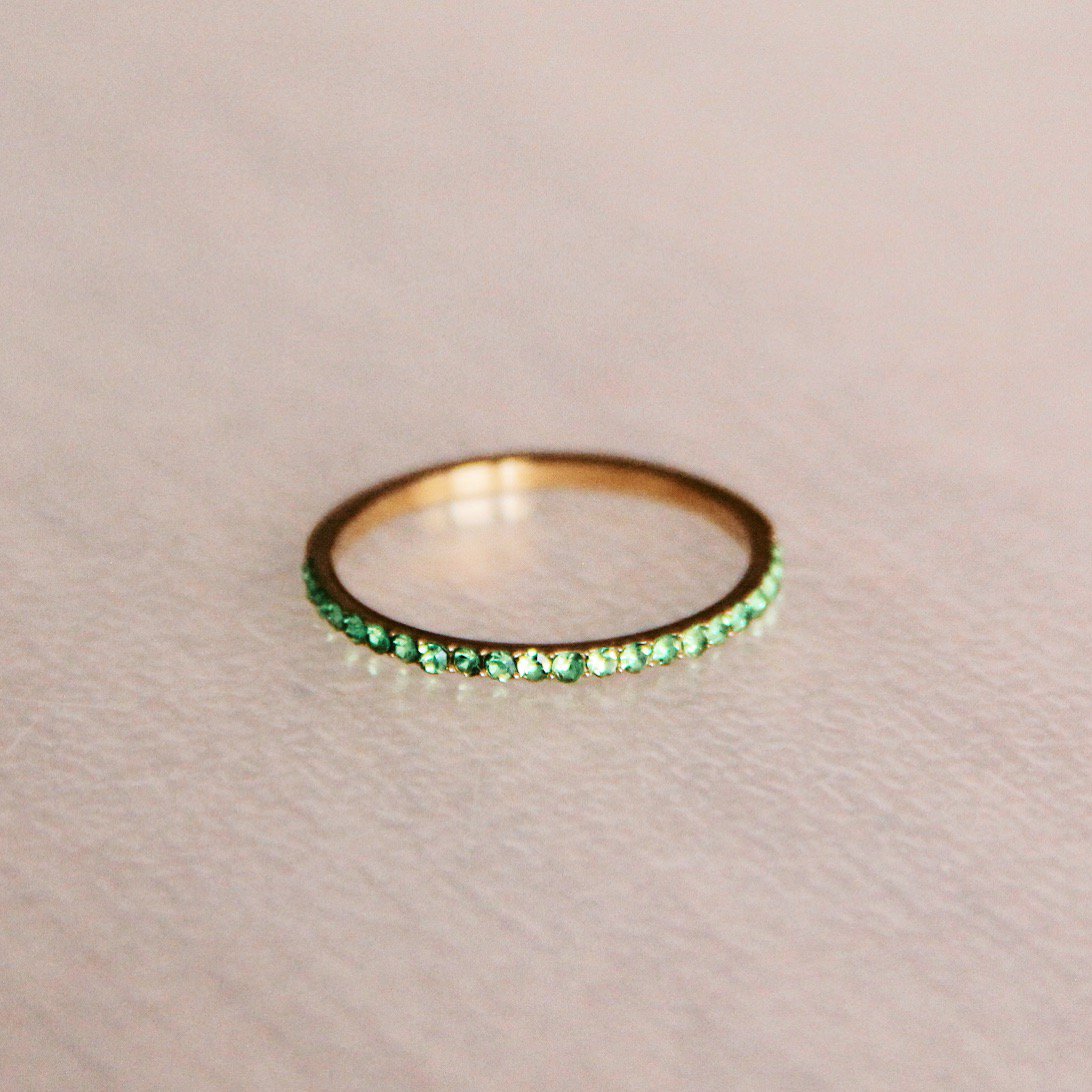 Minimalistischer Ring mit mini Zirkonias