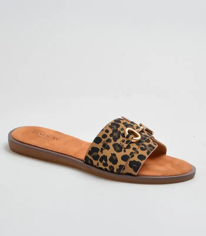 Flache Sandale mit Animalprint und goldenen Details