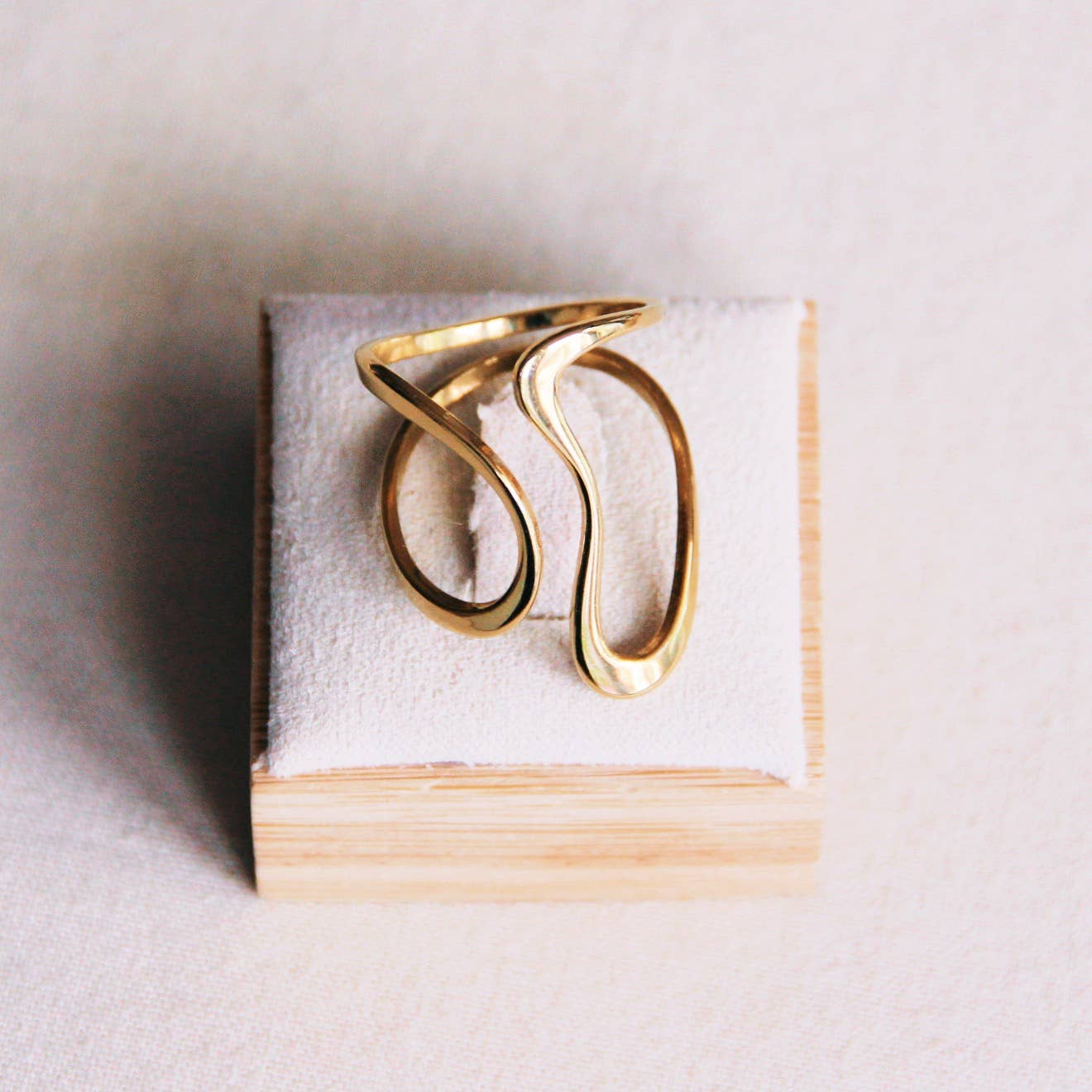 Statement Retro-Ring — Gold
