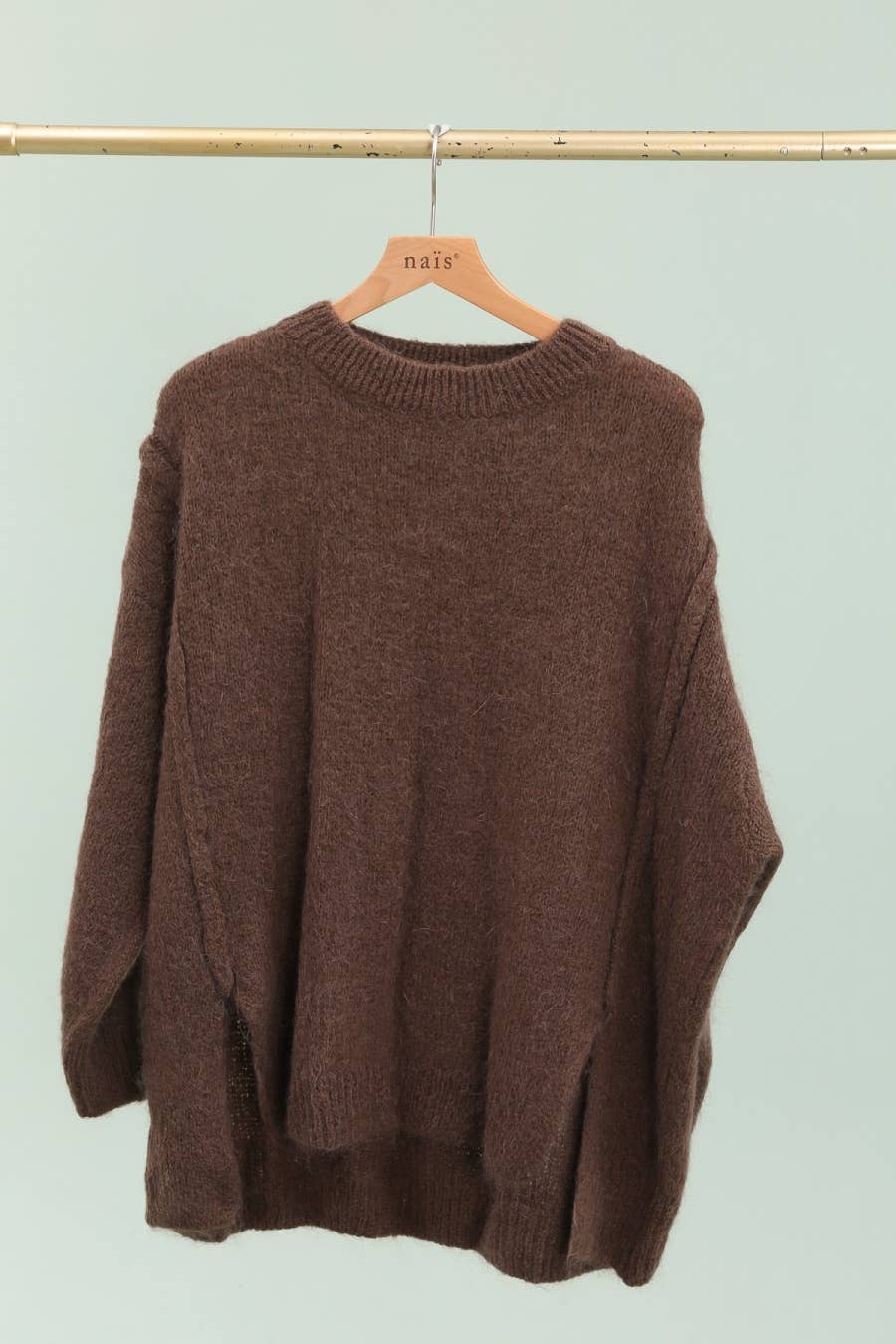 Oversize-Rundhals-Pullover mit sichtbaren Nähten aus Mohairwolle Schokobraun