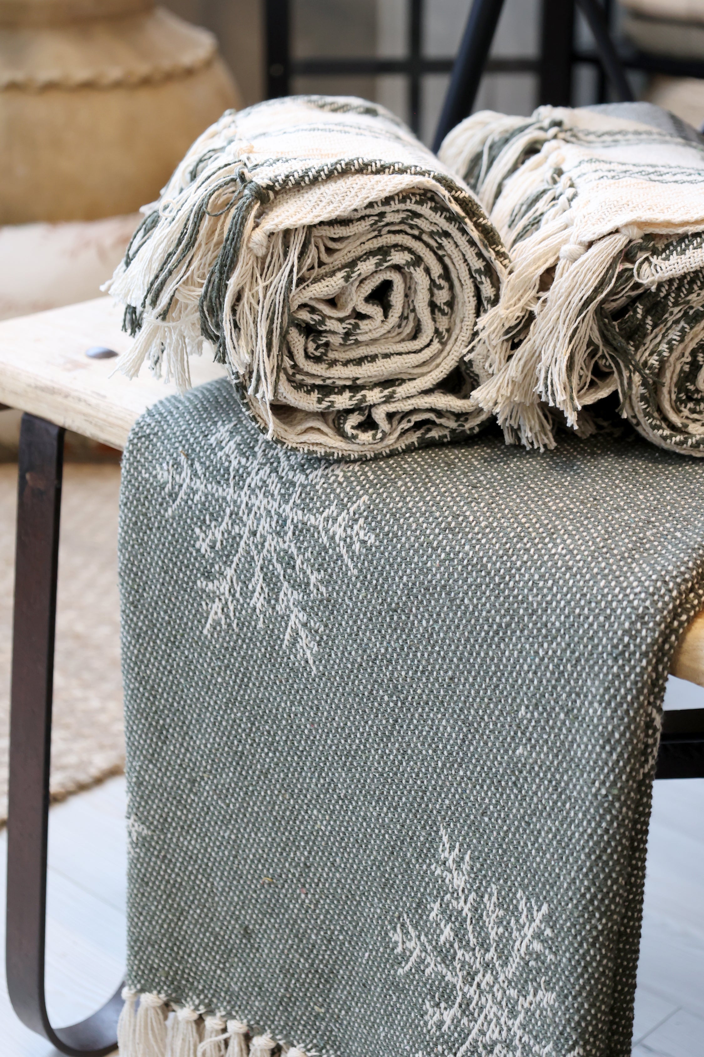 Zauberhaftes Plaid mit Eiskristallen olive