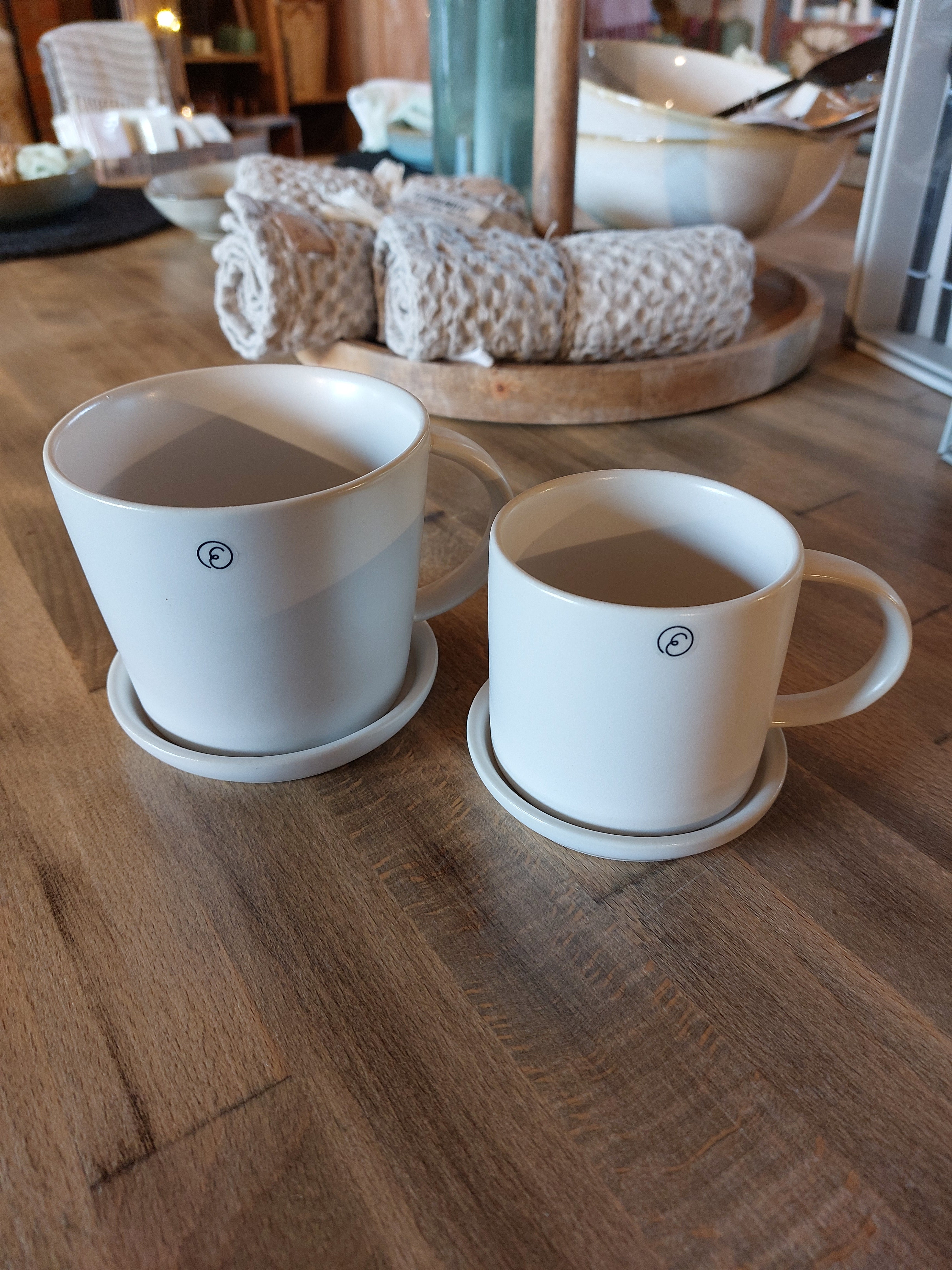 Tasse mit Untertasse ERNST