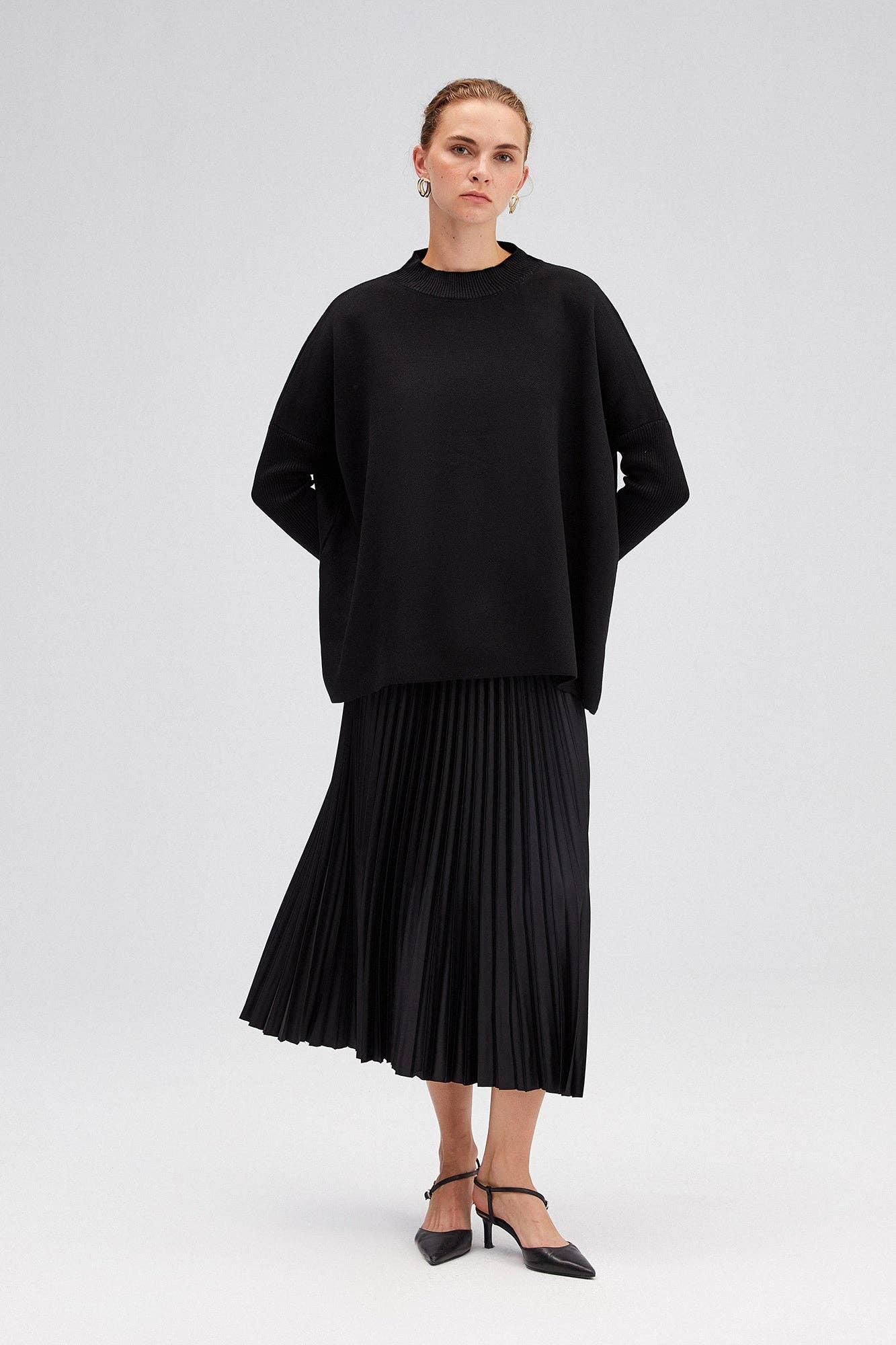 Übergroßer Strickpullover schwarz