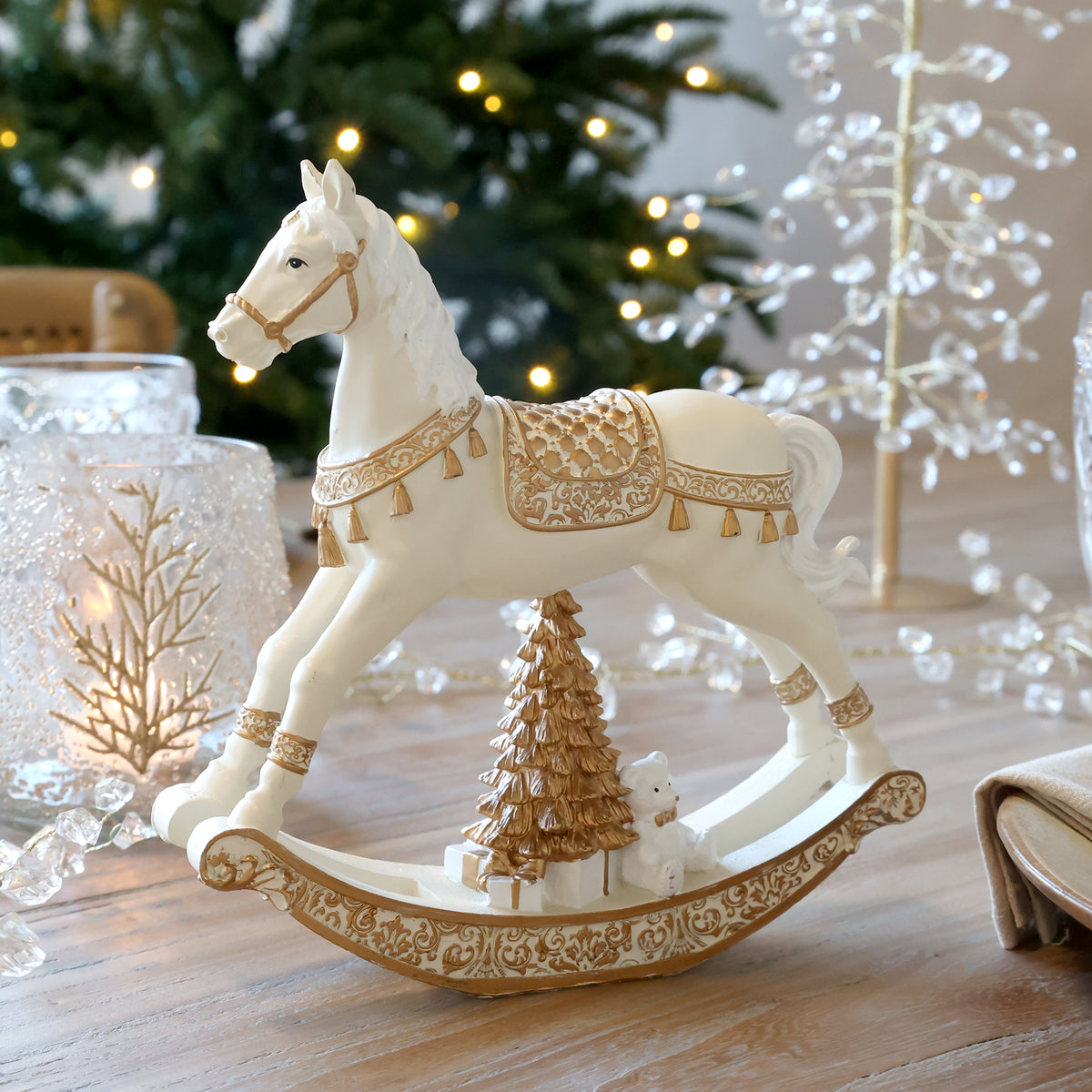 NOEL Weihnachts Schaukelpferd mit Geschenken Chic Antique