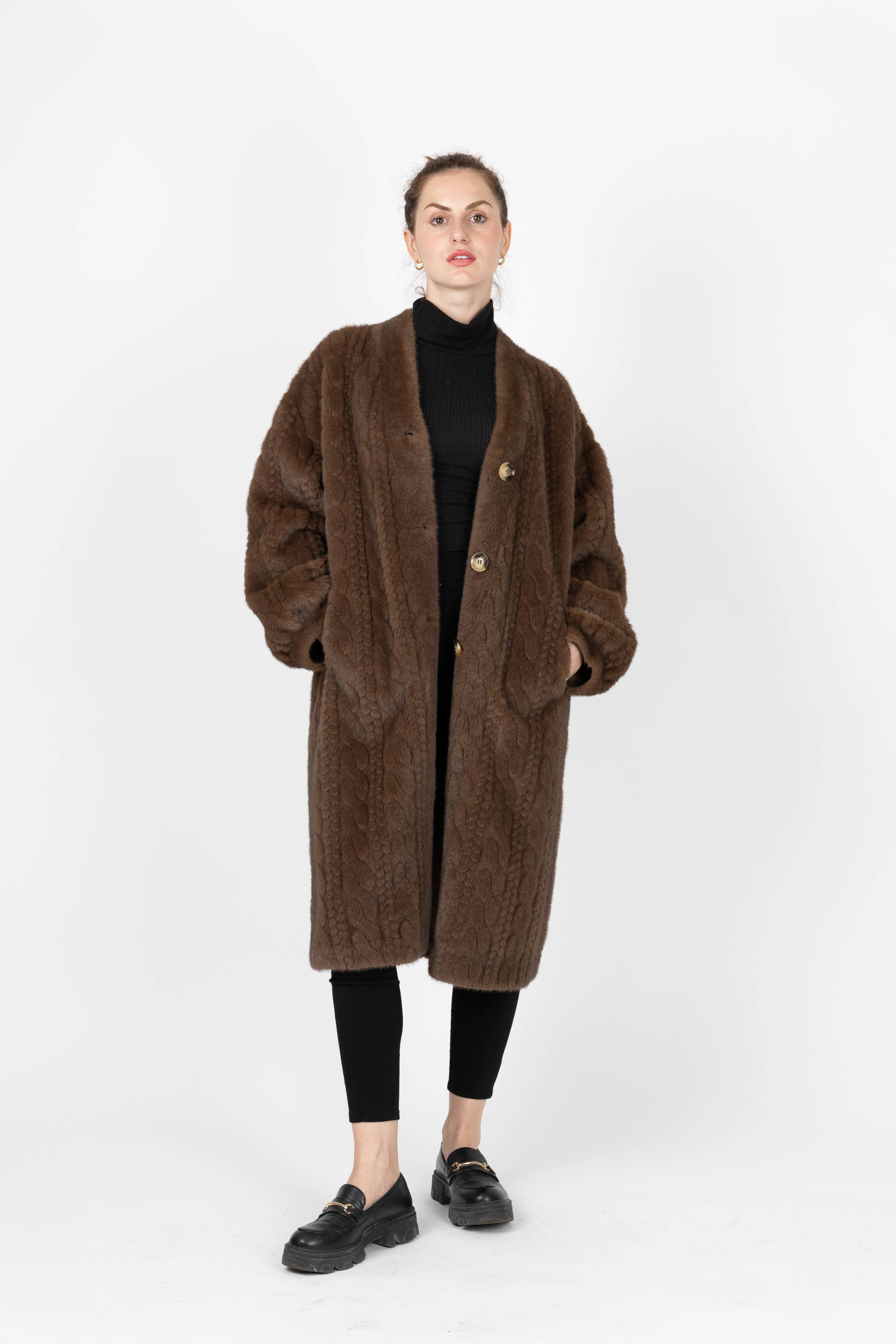 LANGE JACKE / Mantel AUS KUNSTPELZ