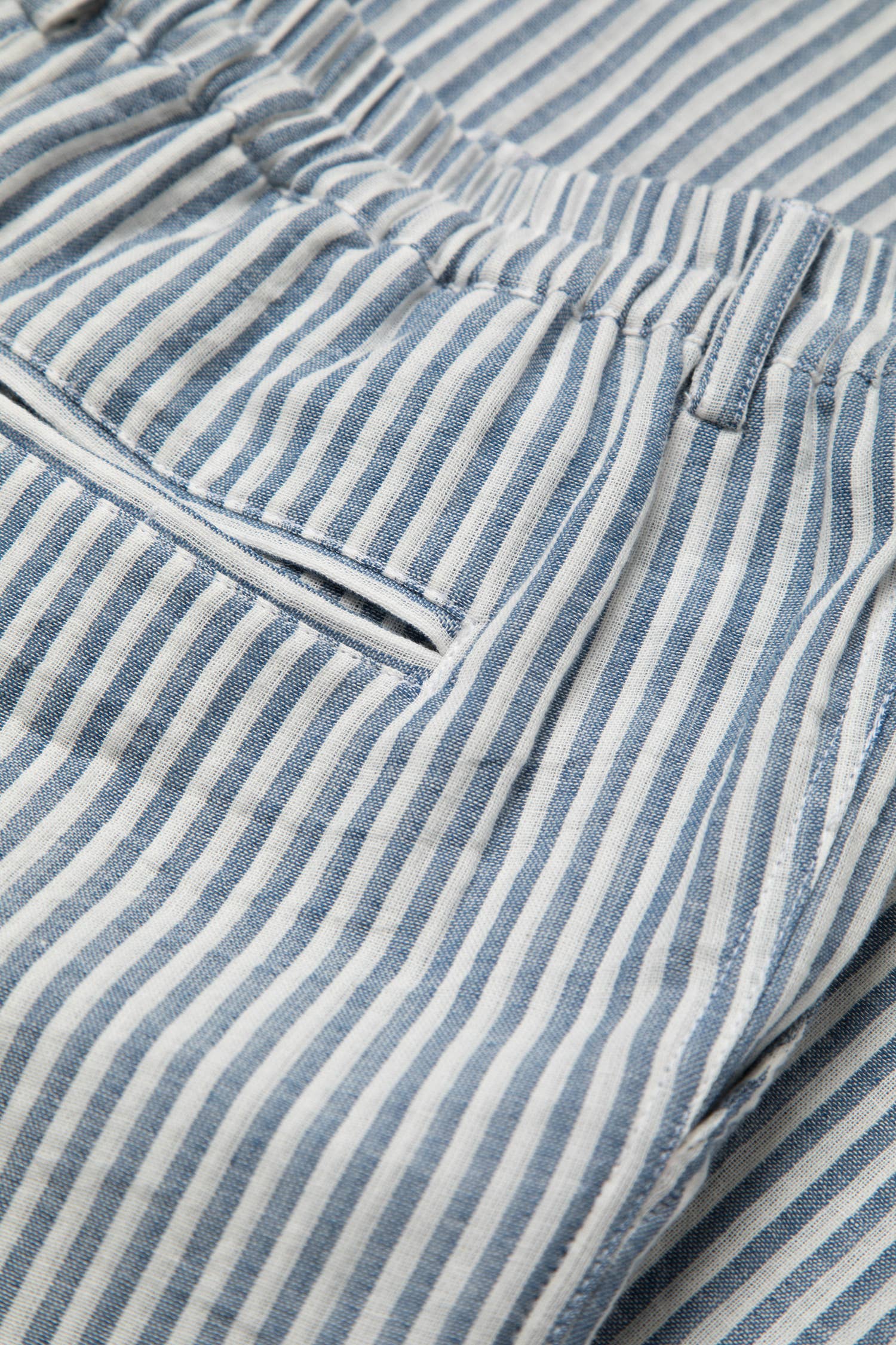 Gestreifte Hose       blau weiß