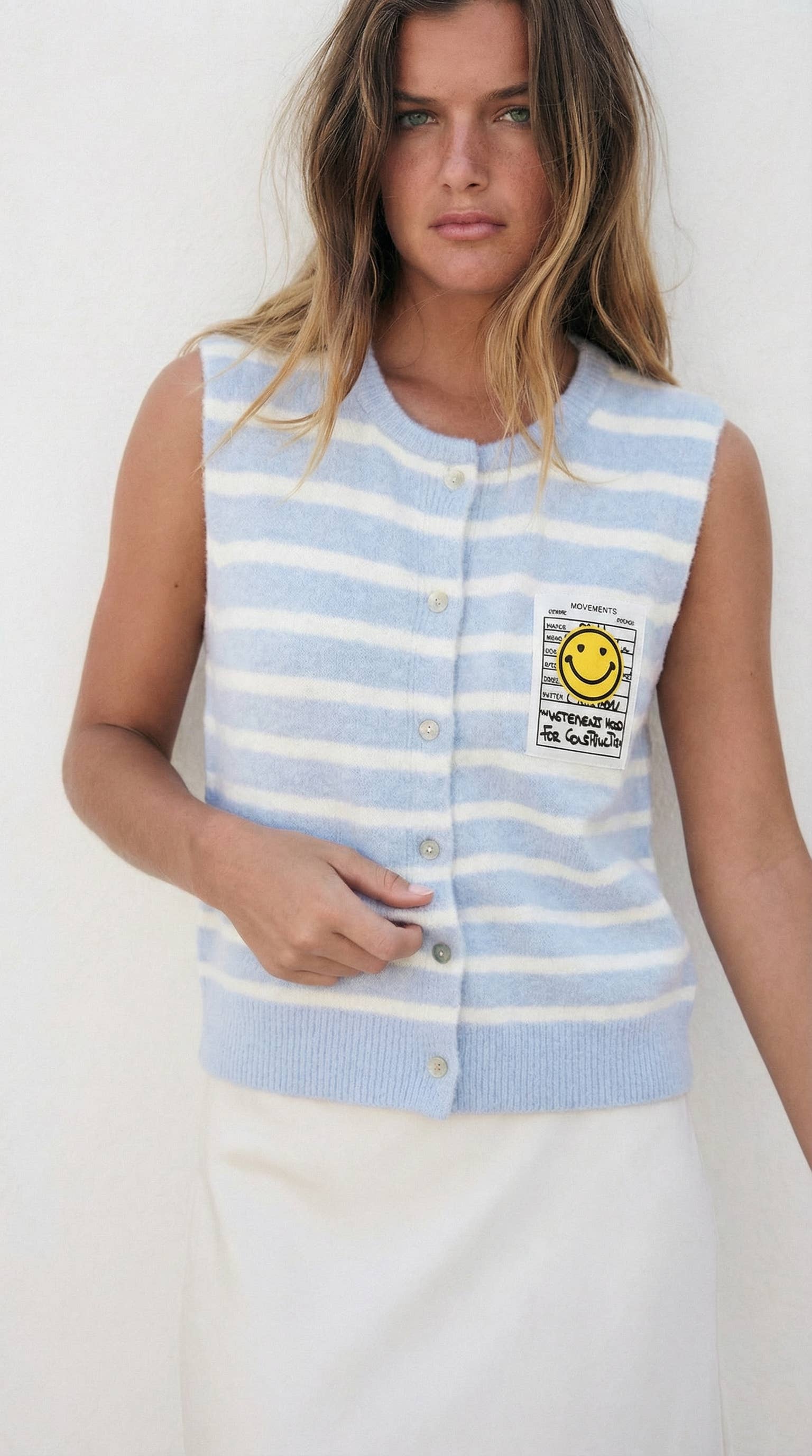 Ärmellose gestreifte Weste mit Smiley-Patch