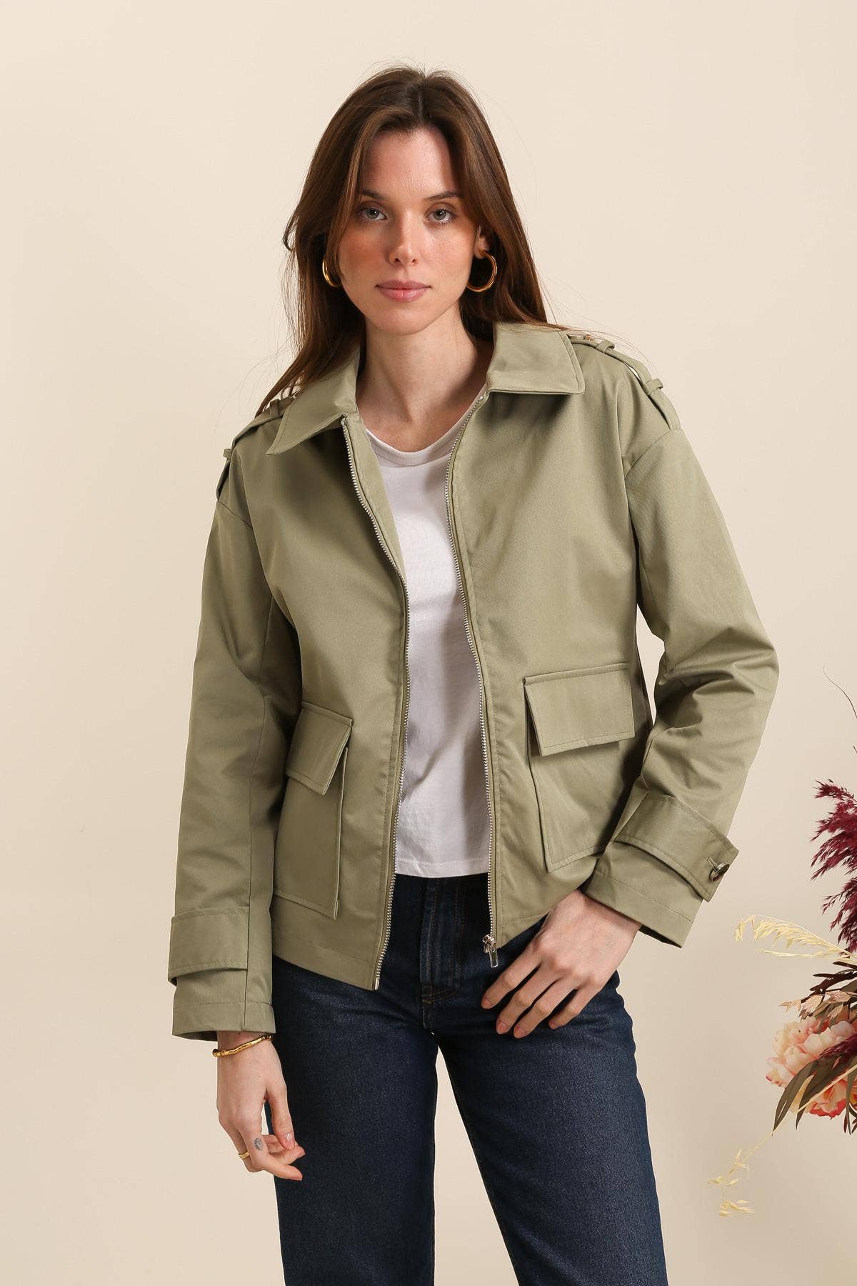 Kurze Jacke mit klassischem Kragen