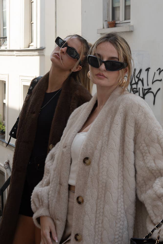 LANGE JACKE / Mantel AUS KUNSTPELZ