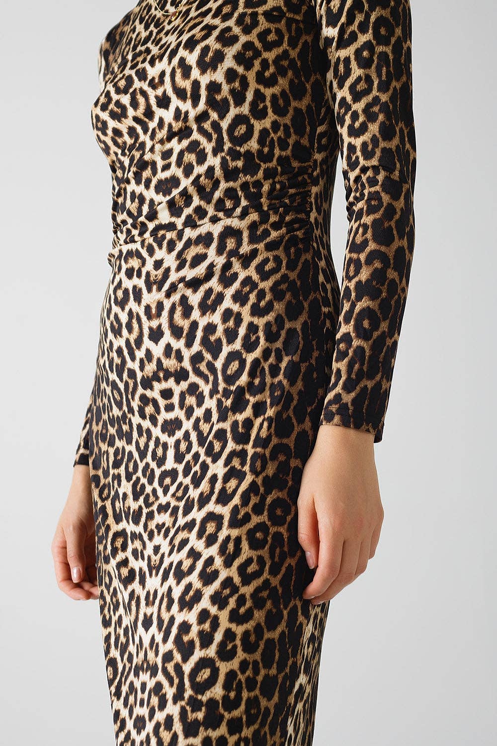 Spandexkleid mit Leopardenmuster und Faltendetail an der Taille