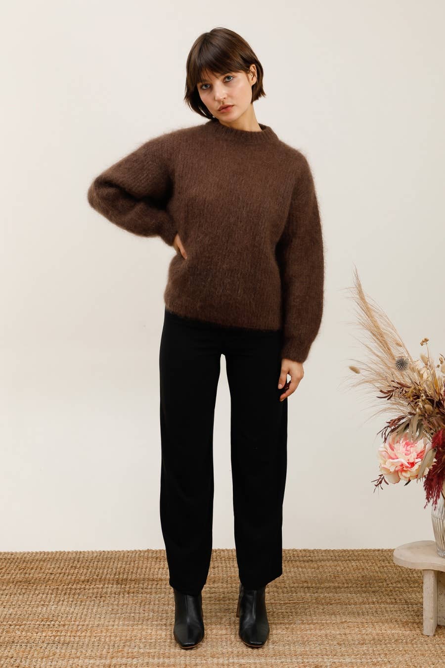 Rundhals-Pullover aus 74% Kid-Mohair Schokobraun