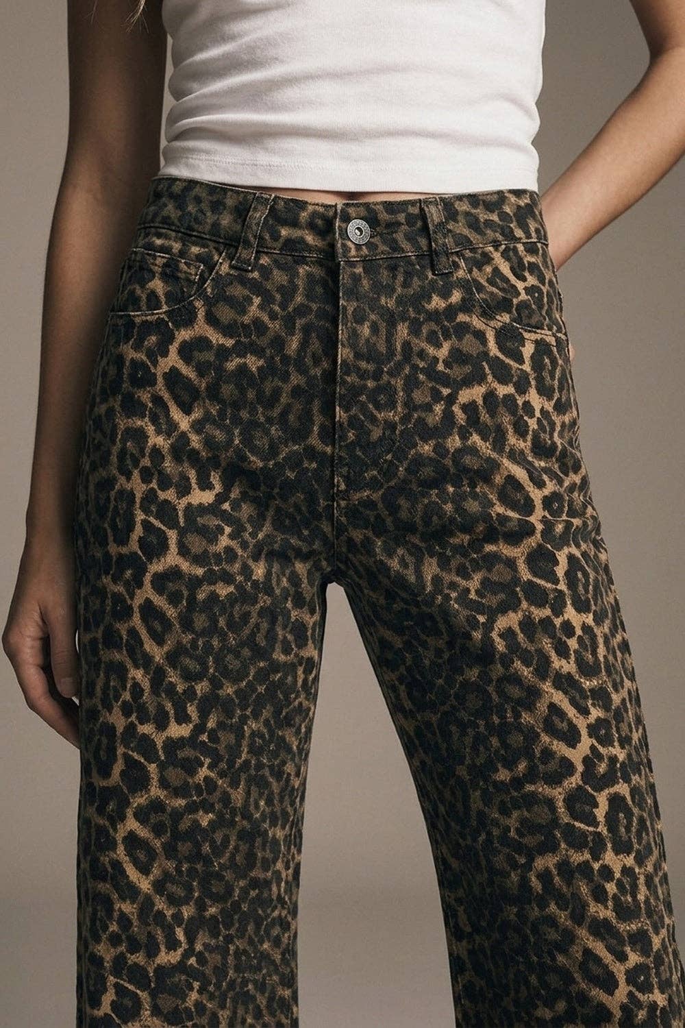 Leopardenmuster-Jeans mit geradem Bein