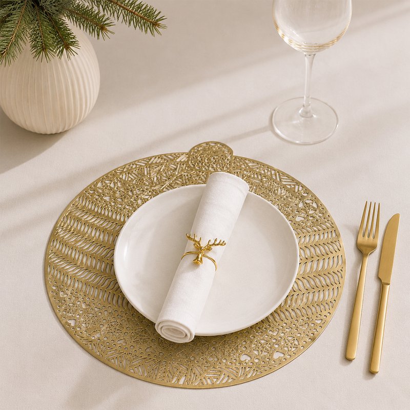 Set mit 4 goldenen Rentier-Hirsch Servietten Ringen