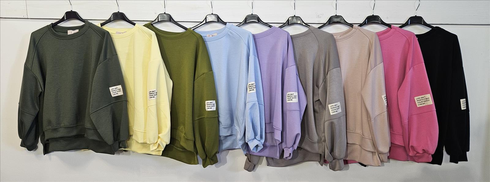 Sweathirt oversize Butterstoff mit Aufnäher