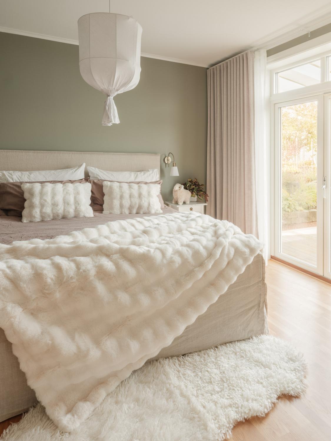 wolliger großer Teppich Beige